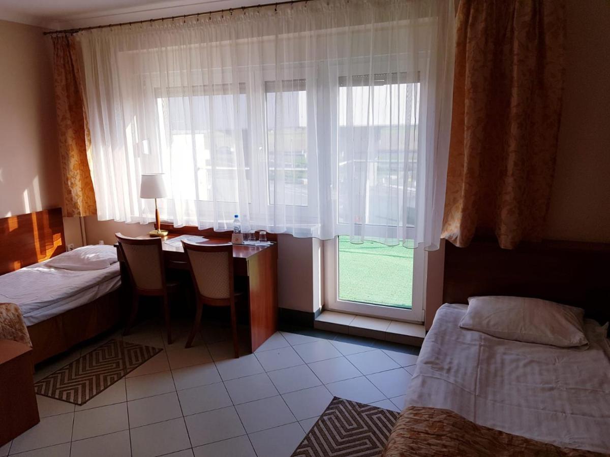 Motel Duet Granowo Kültér fotó
