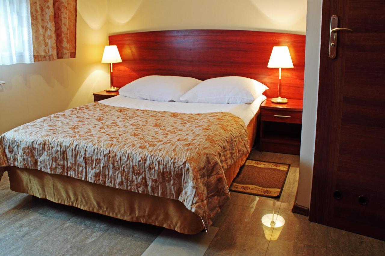 Motel Duet Granowo Kültér fotó